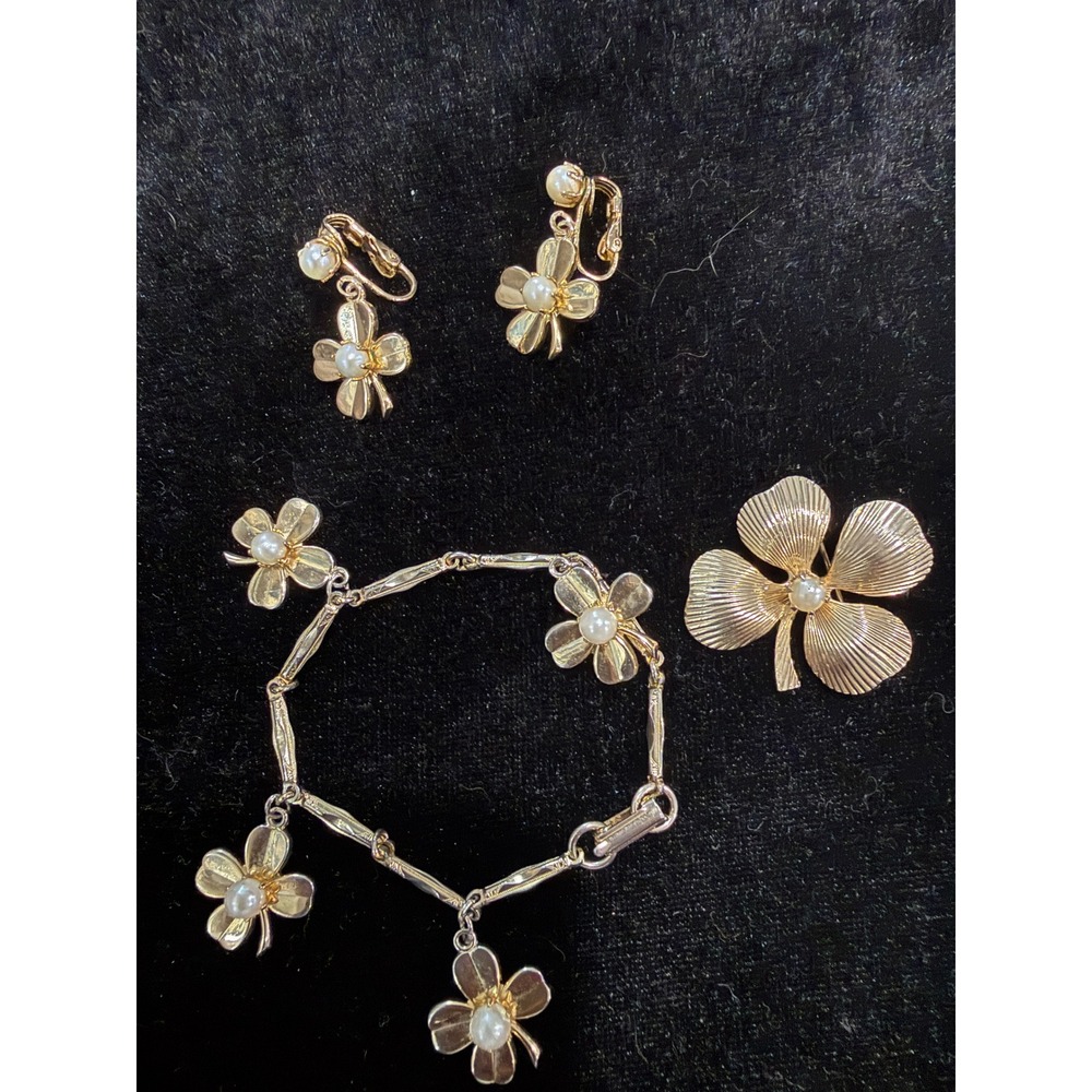 Vintage Coro Gold Tone Faux Pearl Clover Bracelet Earring Brooch Set